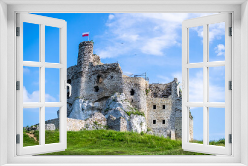 Fototapeta Naklejka Na Ścianę Okno 3D - ruins of the castle in Mirów
