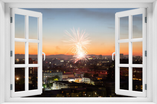 Fototapeta Naklejka Na Ścianę Okno 3D - Fireworks in Oakland