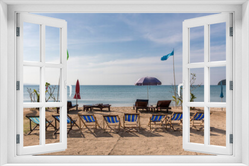 Fototapeta Naklejka Na Ścianę Okno 3D - Beach Umbrella and Sunbed, Koh Mak Beach, Koh Mak island, Thailand.