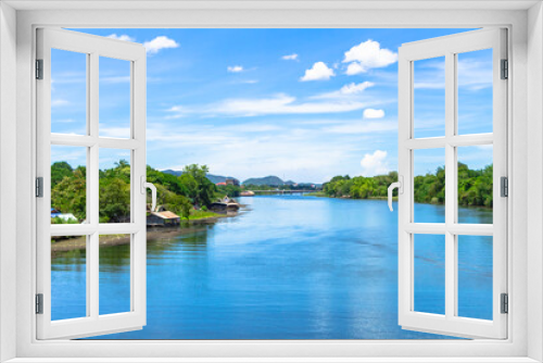 Fototapeta Naklejka Na Ścianę Okno 3D - river view at Kwai river bridge
