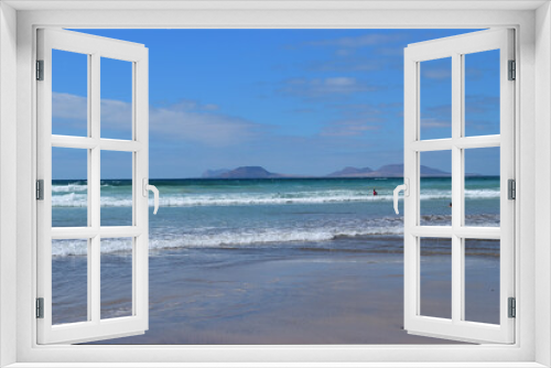 Fototapeta Naklejka Na Ścianę Okno 3D - Playa Famara beach. Lanzarote, Spain