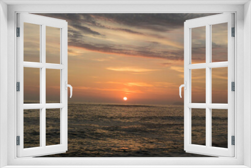 Fototapeta Naklejka Na Ścianę Okno 3D - sunset over the sea una fantastica tarde frente a las playas de lima sobre todo en el verano