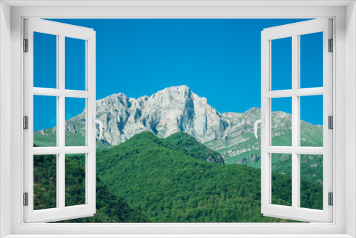 Fototapeta Naklejka Na Ścianę Okno 3D - peak of Mount Hustup in clear weather