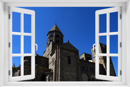Fototapeta Naklejka Na Ścianę Okno 3D - Église st Nectaire Auvergne
