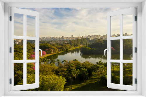 Fotos aéreas de parques em São Paulo, contraste da Natureza e o asfalto