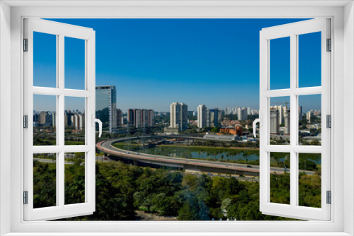 Fototapeta Naklejka Na Ścianę Okno 3D - Fotos aéreas de parques em São Paulo, contraste da Natureza e o asfalto
