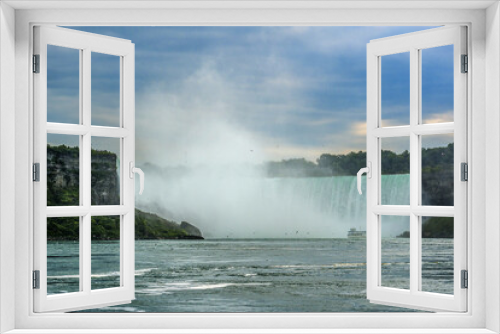 Fototapeta Naklejka Na Ścianę Okno 3D - Niagara Falls close-up in the day. Ontario, Canada.