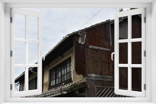 Fototapeta Naklejka Na Ścianę Okno 3D - 日本の岡山県玉野市の古くて美しい建物