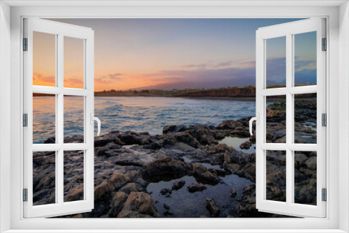 Fototapeta Naklejka Na Ścianę Okno 3D - Sunset on the coast