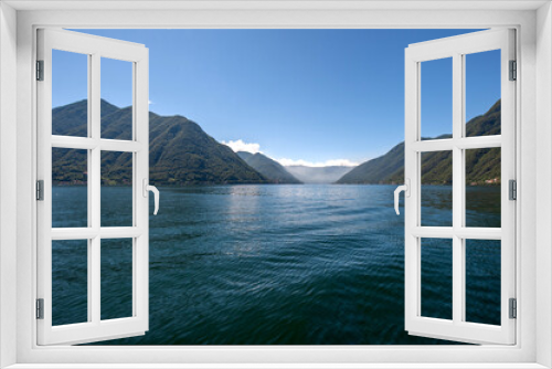 Fototapeta Naklejka Na Ścianę Okno 3D - veduta del lago di como dalla barca
