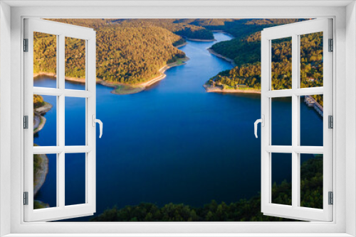 Fototapeta Naklejka Na Ścianę Okno 3D - aerial view of a lake