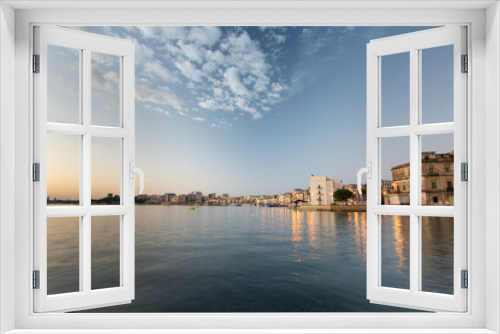 Fototapeta Naklejka Na Ścianę Okno 3D - Taranto city. Italy, Puglia