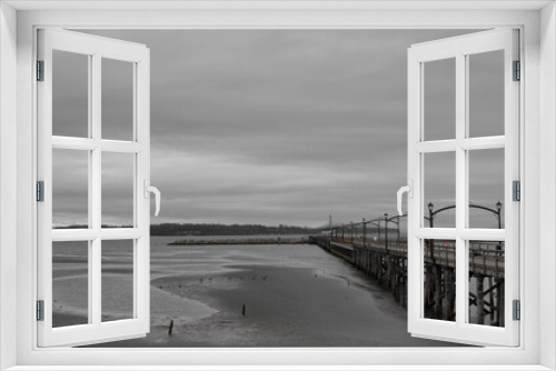 Fototapeta Naklejka Na Ścianę Okno 3D - pier at the beach