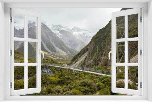 Fototapeta Naklejka Na Ścianę Okno 3D - Hike in New Zealand mountains