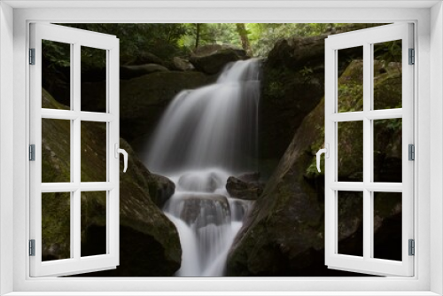 Fototapeta Naklejka Na Ścianę Okno 3D - Smoky Mountain Waterfall