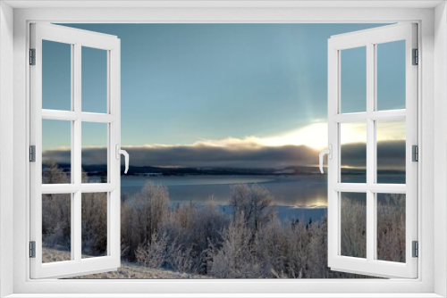 Fototapeta Naklejka Na Ścianę Okno 3D - Sun in wintertime