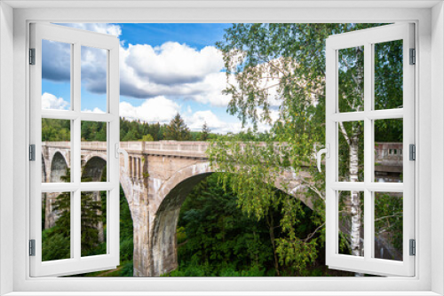 Fototapeta Naklejka Na Ścianę Okno 3D - Stary wiadukt kolejowy