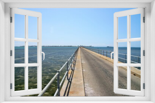 Fototapeta Naklejka Na Ścianę Okno 3D - Mozambique Island Bridge