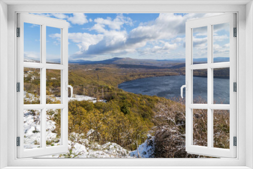 Fototapeta Naklejka Na Ścianę Okno 3D - Sanabria lake in winter