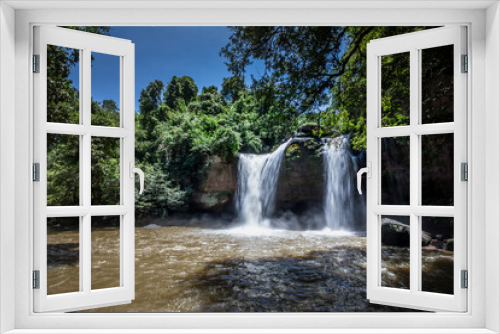 Fototapeta Naklejka Na Ścianę Okno 3D - Heo Suwat Waterfall in Khao Yai National Park, Thailand.