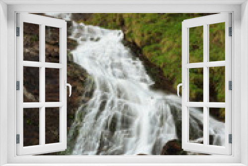 Fototapeta Naklejka Na Ścianę Okno 3D - Cascading Water