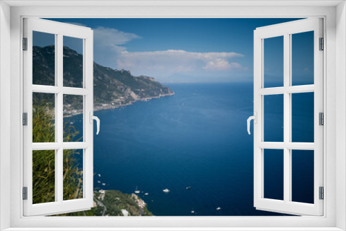 Fototapeta Naklejka Na Ścianę Okno 3D - vista della meravigliosa costiera amalfina dai giardini della villa cimbrone di ravello i CAmpania