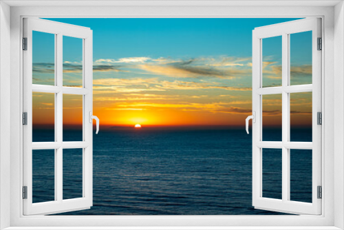 Fototapeta Naklejka Na Ścianę Okno 3D - Sunrise over the Southern Ocean from Bird Rock Lookout, Torquay, Victoria, Australia