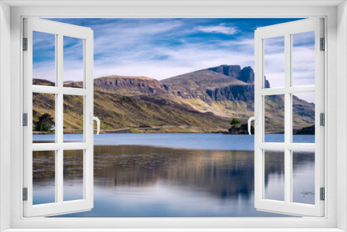 Fototapeta Naklejka Na Ścianę Okno 3D - Loch Fada looking towards The Storr, Isle of Skye, Scotland