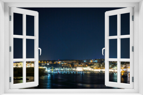 Fototapeta Naklejka Na Ścianę Okno 3D - panoramic view of a bay of Valletta at night