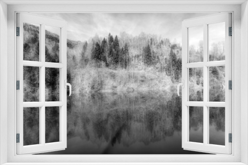 Fototapeta Naklejka Na Ścianę Okno 3D - misty morning mist