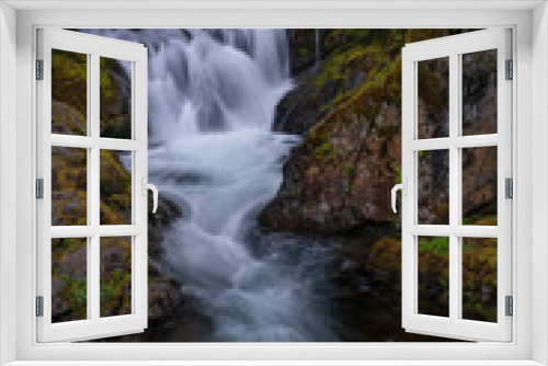 Fototapeta Naklejka Na Ścianę Okno 3D - Gentle Waterfalls and Creek In Heavily Forested Western Washington State