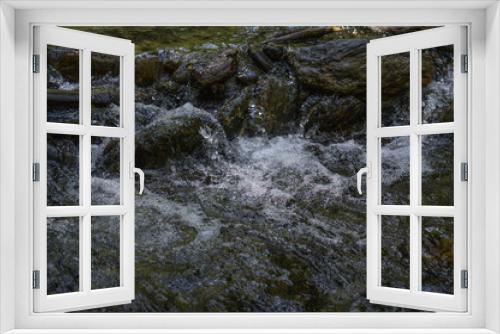 Fototapeta Naklejka Na Ścianę Okno 3D - woda czysta źródło rzeka kamienie 