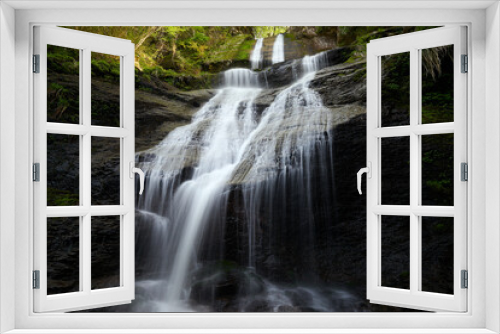 Fototapeta Naklejka Na Ścianę Okno 3D - 美しい渓谷　滝の風景