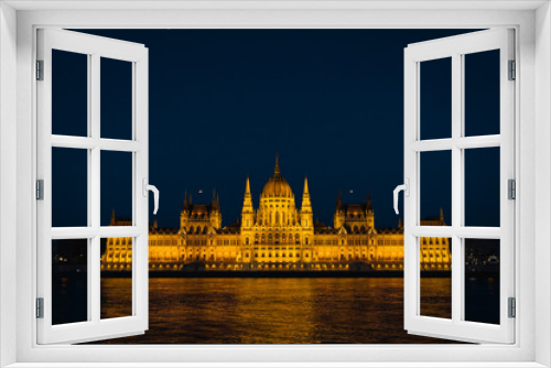 Fototapeta Naklejka Na Ścianę Okno 3D - Hungarian Parliament Building in Budapest, Hungary