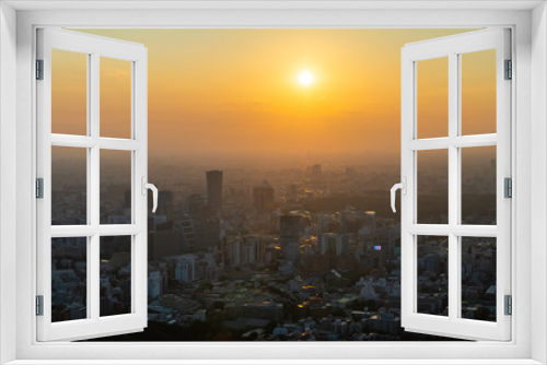 Fototapeta Naklejka Na Ścianę Okno 3D - 東京都港区六本木の高層ビルの展望台から見た夕方の東京の都市景観