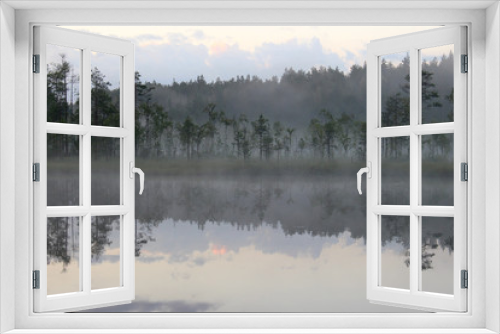 Fototapeta Naklejka Na Ścianę Okno 3D - fog over the lake