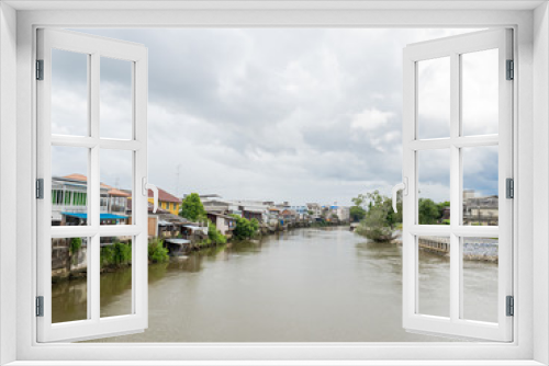 Fototapeta Naklejka Na Ścianę Okno 3D - Residence Along the Chantaburi River