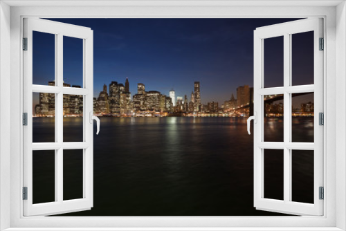 Fototapeta Naklejka Na Ścianę Okno 3D - The New York City skyline w Brooklyn Bridge