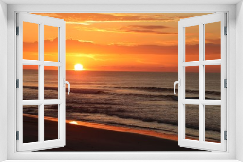 Fototapeta Naklejka Na Ścianę Okno 3D - sunrise over the ocean