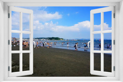 Fototapeta Naklejka Na Ścianę Okno 3D - 夏の片瀬東浜海水浴場の風景