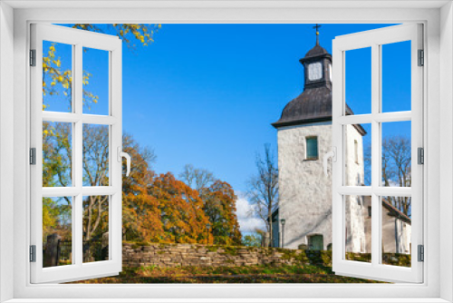 Fototapeta Naklejka Na Ścianę Okno 3D - Swedish church in the countryside in the autumn