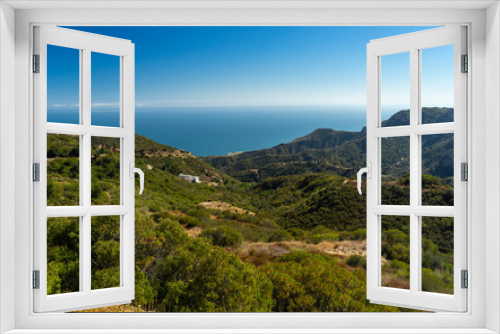 Fototapeta Naklejka Na Ścianę Okno 3D - View of the Santa Monica Mountains