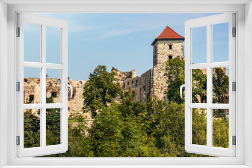 Fototapeta Naklejka Na Ścianę Okno 3D - Tenczyn Castle in Rudno near Krakow, Lesser Poland