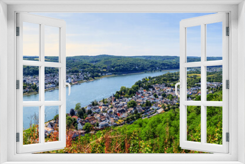 Fototapeta Naklejka Na Ścianę Okno 3D - Blick von der Erpeler Ley über Remagen, Deutschland 