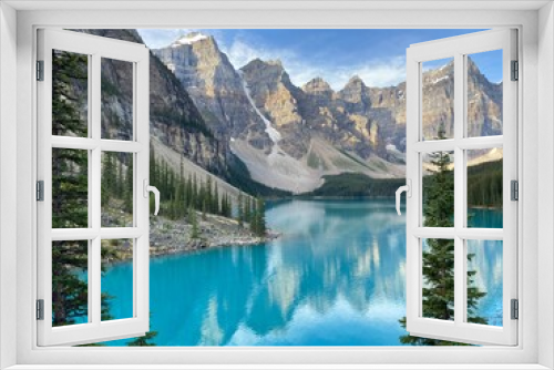 Fototapeta Naklejka Na Ścianę Okno 3D - Beautiful blue lake with rocky mountains and trees
