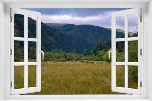 Fototapeta Naklejka Na Ścianę Okno 3D - Wunderschöne Natur in Irland mit Wegen Straßen und Ausblick