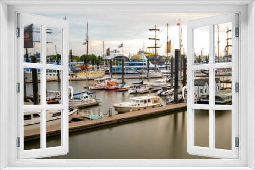 Fototapeta Naklejka Na Ścianę Okno 3D - Sportboothafen Langzeitaufnahme