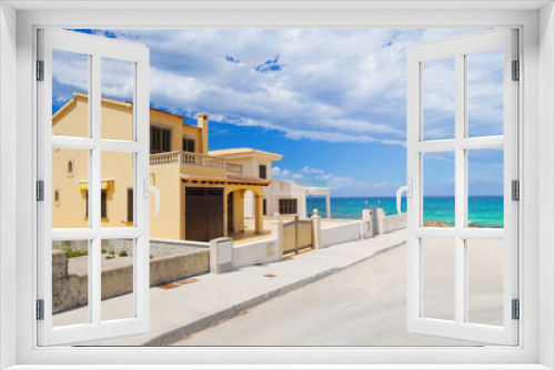 Fototapeta Naklejka Na Ścianę Okno 3D - Luxury villa on the coastline.