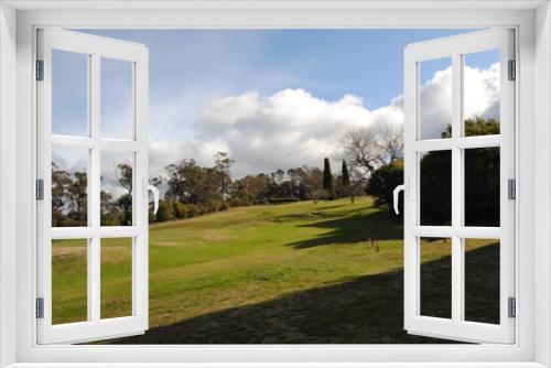 Fototapeta Naklejka Na Ścianę Okno 3D - The golf course fields without people in Leura, Australia