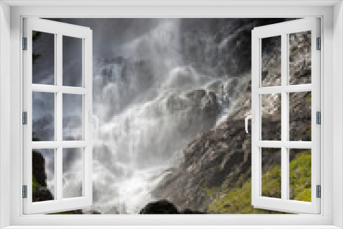 Fototapeta Naklejka Na Ścianę Okno 3D - Waterfall in Autrians Alps near grossglockner